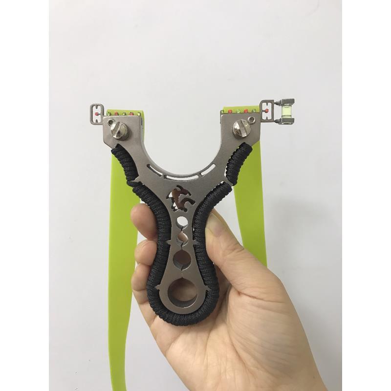 Black Wolf Slingshot High Precision Stainless Steel Outdoor Competition Thickened Flat Leather Slingshot