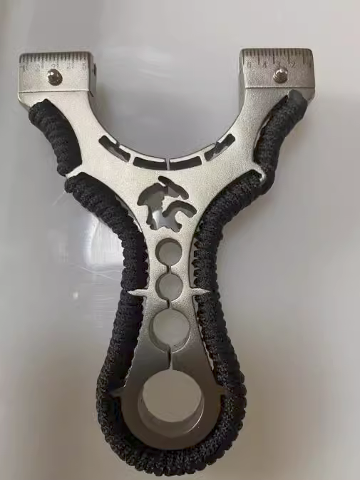Black Wolf Slingshot High Precision Stainless Steel Outdoor Competition Thickened Flat Leather Slingshot
