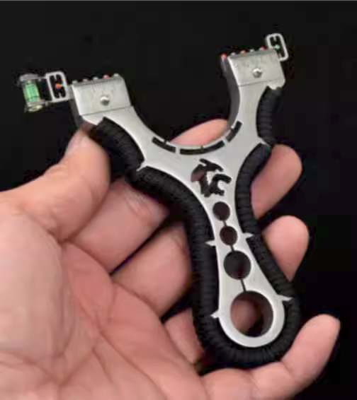 Black Wolf Slingshot High Precision Stainless Steel Outdoor Competition Thickened Flat Leather Slingshot
