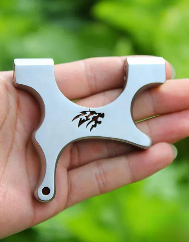 Dragon Tooth Wolf Head Small Crooked Handle Pocket Bow Palm Treasure Titanium Alloy Wire Cutting Bow Head No Binding Stainless Steel Flat Leather Competition Bow